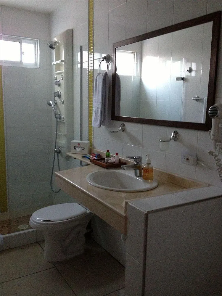 Basic Hotel Centenario By Hoteles Ms 칼리