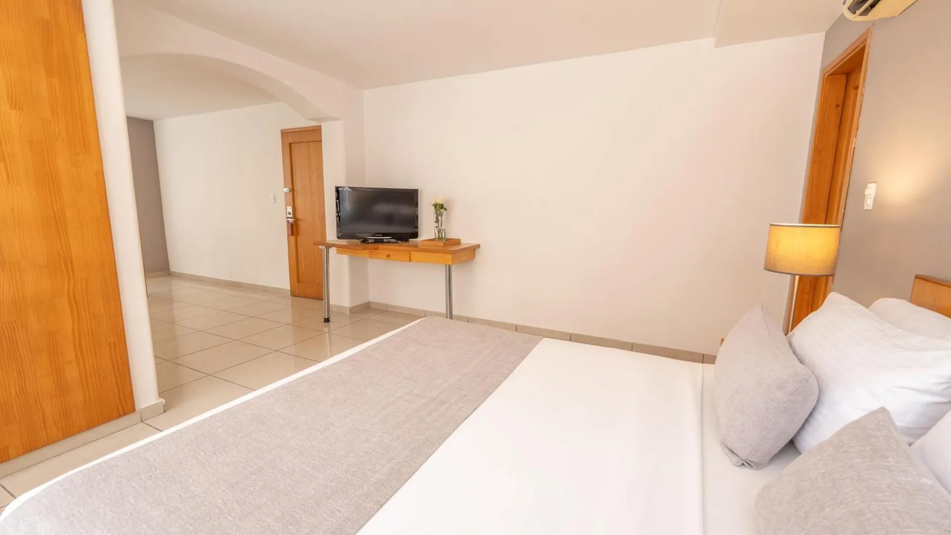 Basic Hotel Centenario By Hoteles Ms Cali Colombia